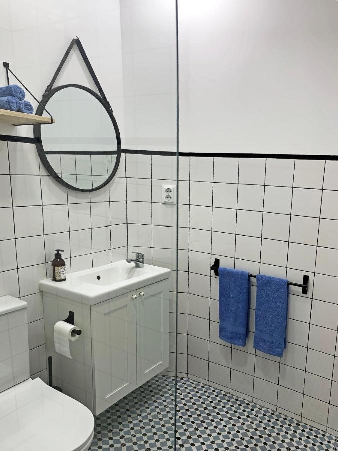Fisherman'S Wharf Porto Apartment บีลาโนวาเดกายา ภายนอก รูปภาพ