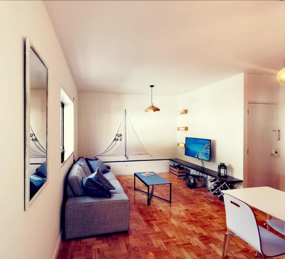 Fisherman'S Wharf Porto Apartment บีลาโนวาเดกายา ภายนอก รูปภาพ