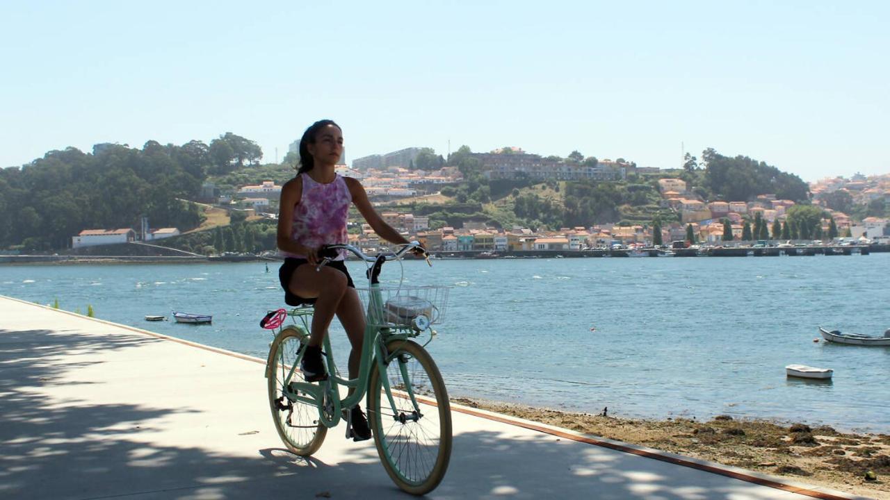 Fisherman'S Wharf Porto Apartment บีลาโนวาเดกายา ภายนอก รูปภาพ