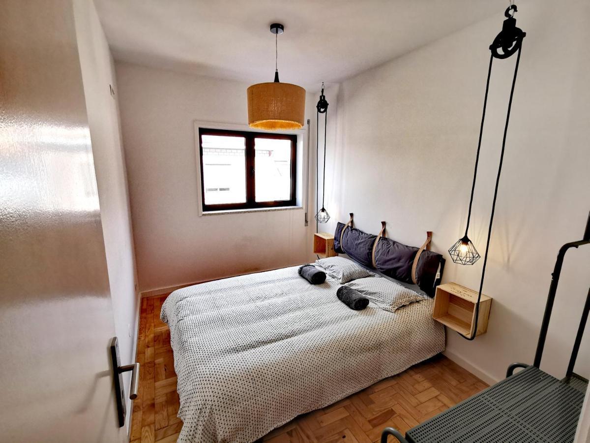 Fisherman'S Wharf Porto Apartment บีลาโนวาเดกายา ภายนอก รูปภาพ